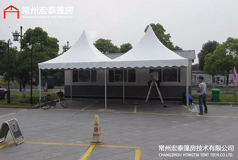 Advantages of the pointed roof tent