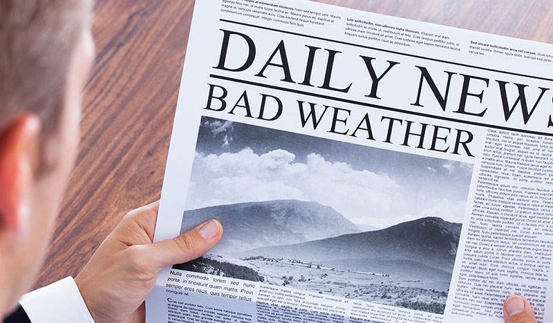 When you step into the fully transparent tent, it feels like you are in a transparent crystal palace.