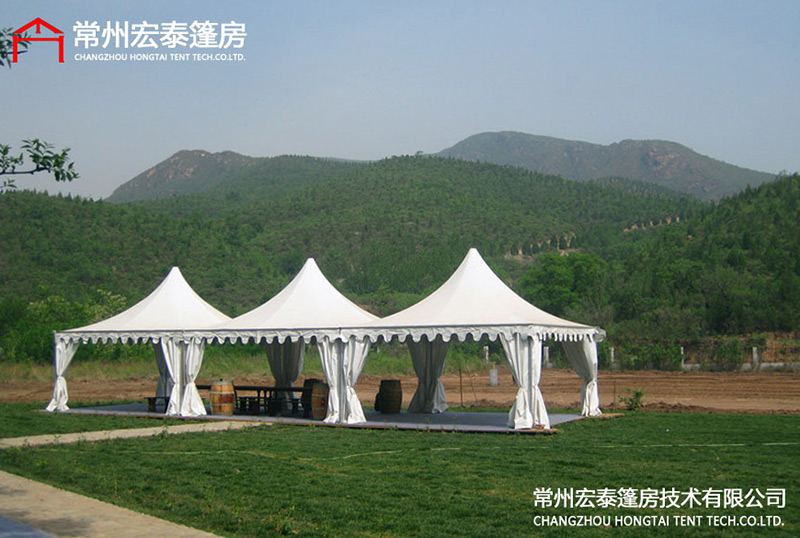 What should you pay attention to when renting a tent?